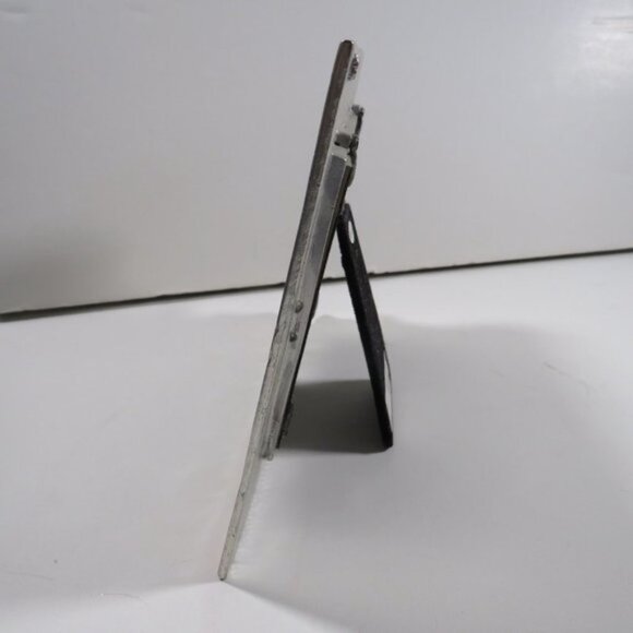 MANY HATS Heavy Metal Sixtrees Enamel on Pewter Picture Frame Woman - Picture 6 of 14